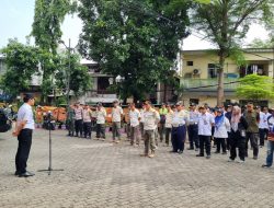 Tiga Pilar Sawah Besar Tertibkan PKL dan Bangunan Liar di Jalan Rasela XII