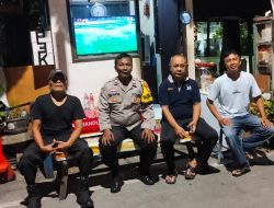 Bhabinkamtibmas Cideng Sambangi Pos Kamling, Ajak Warga Tetap Waspada dan Peduli Keamanan Lingkungan