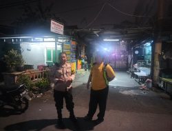 Bhabinkamtibmas Laksanakan Patroli Kewilayahan dan Sambang Satkamling RW 04 Duri Pulo