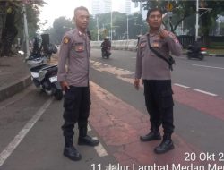 Pemantauan dan Sterilisasi Jalur Merdeka Selatan oleh Personel Patko Polsek Metro Gambir