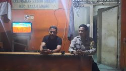 Bhabinkamtibmas Kebon Melati Patroli Dialogis Kewilayahaan Kunjungi Poskamling RW 05