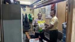 Bhabinkamtibmas Kelurahan Gambir Gelar Gerakan Pangan Murah, Warga Antusias Dapatkan Beras Harga Terjangkau