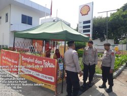 Patroli Samapta Senen Sambangi SPBU Shell Kramat Raya, Sampaikan Pesan Kamtibmas kepada Warga