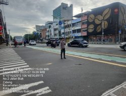 Polsubsektor Roxy Hadir di TL Biak, Pastikan Kelancaran Lalu Lintas dan Kenyamanan Warga di Pagi Hari