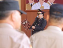 Polres Metro Jakarta Pusat Gelar Upacara Bendera Peringati Hari Pahlawan