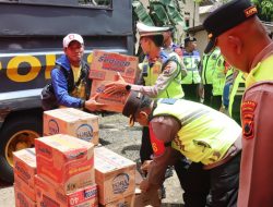 Polri Laksanakan Baksos, Layanan Kesehatan, dan Trauma Healing di Lokasi Bencana Tanah Bergerak Desa Maribaya