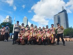Bhabinkamtibmas Gambir Dampingi Apel Saka Bhayangkara, Tanamkan Disiplin dan Kepedulian pada Pelajar
