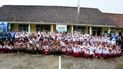 Dalam Rangka Karya Bakti TNI AL, Komandan Lanal Bandung Resmikan Mushola SDN Nelayan di Kampung Pajagan Cisolok Sukabumi