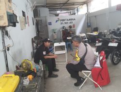 Bhabinkamtibmas Kartini Gencarkan Sambang di SPBU Pertamina