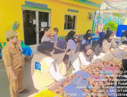 Cegah Masalah Kesehatan, Bhabinkamtibmas Kemayoran Pantau Pelaksanaan Posyandu Balita dan Lansia di RW 05