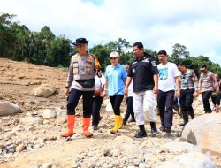 Polda Sumbar Kawal Penyaluran Bantuan Sosial untuk Korban Bencana di Agam