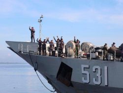 Danlanal Dumai Lepas Dua Unsur KRI Untuk Mendukung Distribusi Bantuan Kemanusiaan Ke Provinsi Aceh dan Sumut