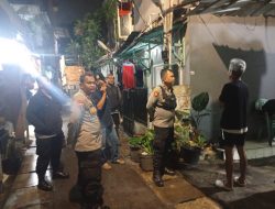 Patroli Cipta Kondisi Jalan Kaki Wilayah Tanah Abang, Antisipasi Kejahatan Malam Hingga Dini Hari