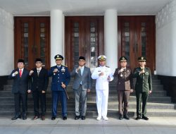 Komandan Lanal Bandung Hadiri Upacara Peringatan Hari Bela Negara Ke-77 Tahun 2025 Tingkat Kota Bandung