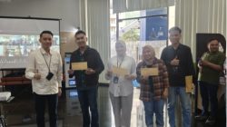 BRI Hayam Wuruk Berikan Reward atas Pencapaian Referral Fee Based Income BRILife