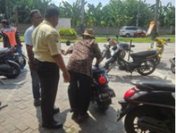 BRI Unit Tegal Alur Berikan Pelayanan Ramah dan Mudah bagi Nasabah Lansia