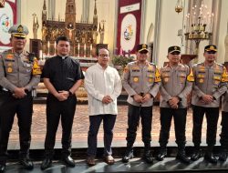 Kapolda Metro Jaya Tinjau Pos Pelayanan Natal dan Tahun Baru di Gereja Katedral Jakarta