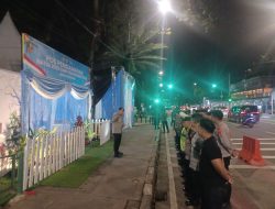 Polisi Gelar Apel Malam Pengamanan Natal 2025 di Gereja Katedral Sawah Besar