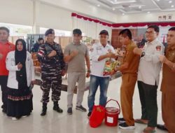 Danposal Mukomuko Lanal Bengkulu Salurkan Bantuan Kemanusiaan Ke Daerah Terdampak Bencana di Sumatera Barat