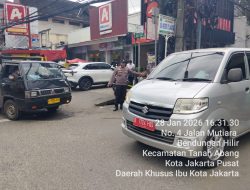 Antisipasi Kepadatan dan Kejahatan Jalanan, Polisi Laksanakan Strong Point di Jalan Mutiara