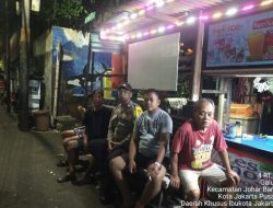 Jaga Kondusivitas Malam Libur, Polisi Hadir di Tengah Warga Galur