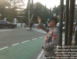 Jam Pagi Menteng Padat, Polisi Hadir Amankan Arus di Imam Bonjol