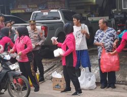 Bhayangkari Ranting Duren Sawit Bagi-bagi Takjil di Jaktim, 300 Paket Disiapkan