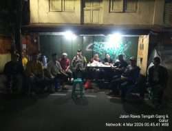 Sinergi Tengah Malam di Pos Pantau Ramadhan, Polisi dan Warga RW 03 Galur Perkuat Pengamanan