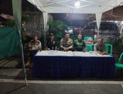 Bhabinkamtibmas Sambangi Ketua RT dan Warga RW 09 Kebon Kacang Malam Hari, Perkuat Sinergi dan Sampaikan Pesan Kamtibmas