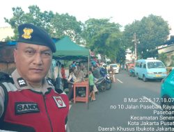 Polisi Monitoring Pasar Tumpah di Paseban, Pastikan Aktivitas Warga Berjalan Aman dan Kondusif