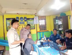 Door to Door Humanis, Polisi Bantu Warga Petamburan Miliki KTP Digital