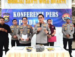 Polda Jambi Gelar Konferensi Pers, DPO Narkotika Berhasil Ditangkap di Tanjab Barat
