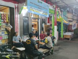 Lewat Tengah Malam, Polisi Sambangi Poskamling Kampung Rawa Perkuat Kewaspadaan Warga
