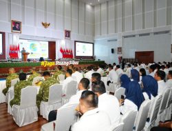 Panglima TNI Terima Penghargaan Adhibhakti Sanapati dan Berikan Ceramah Umum di BSSN
