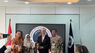 LUTHFI YAZID: SEBUAH KEHORMATAN ORGANISASI ADVOKAT SINGAPURA AUDIENSI DAN PERKUAT KERJASAMA DENGAN DePA-RI