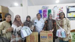 Gerakan Berbagi Siswa SMAN 11, 1.720 Buku untuk Anak NTT